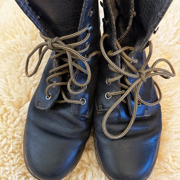 Doc Martens Tehani Boot - GUC - Size 9 - Picture 2 of 6